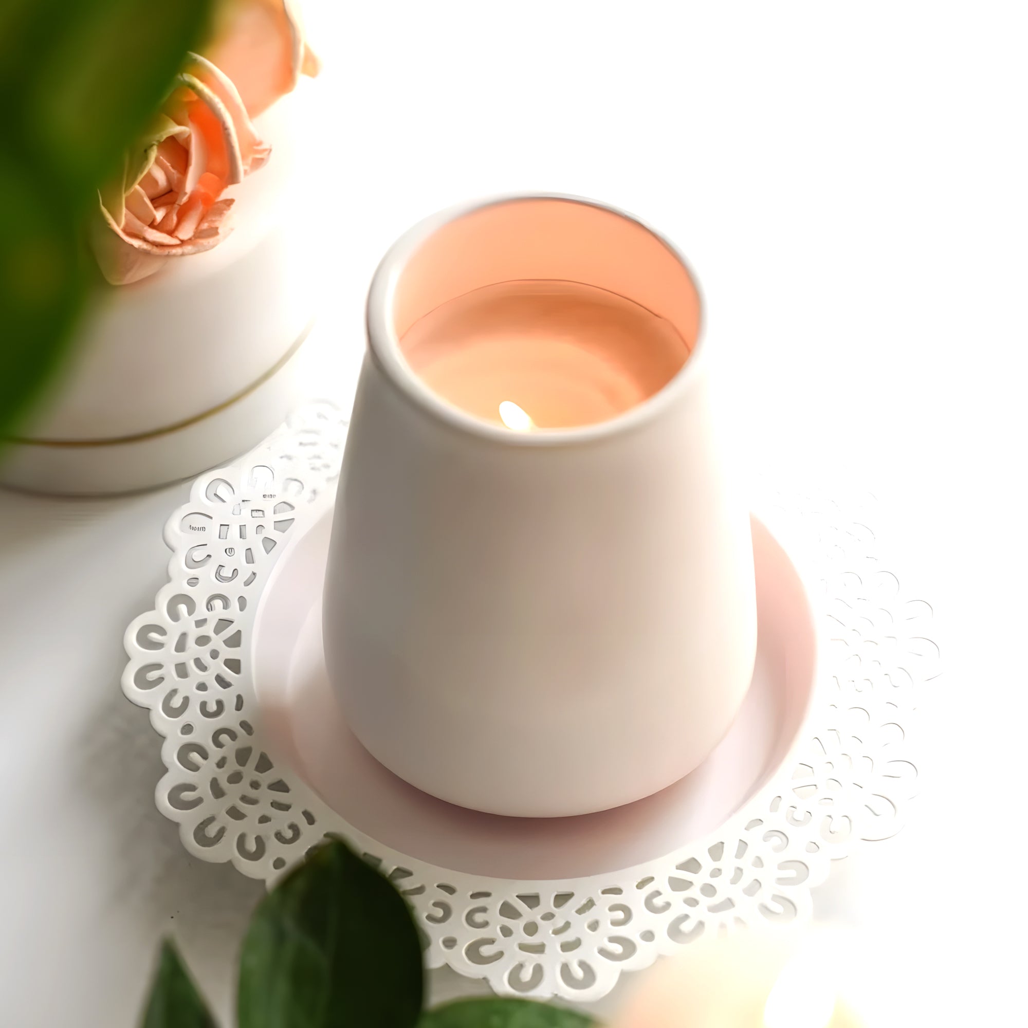 White Tuberose Scented Ceramic Jar Candle