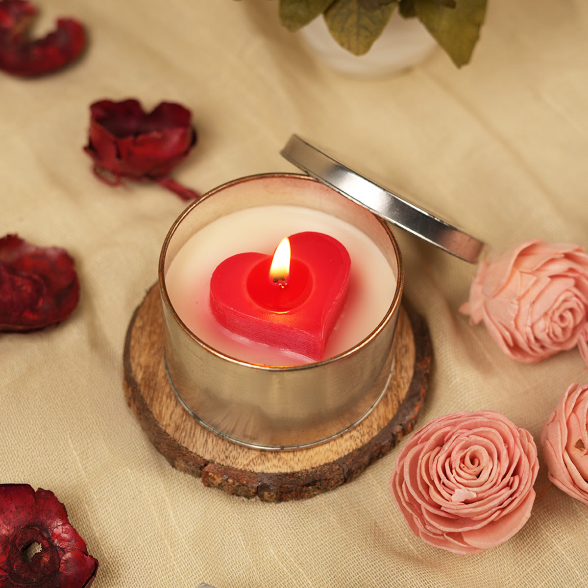 CUPID’S BOW Heart in a Box Candle