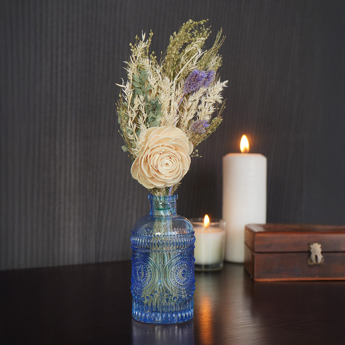 Sky Embossed Flower Vase