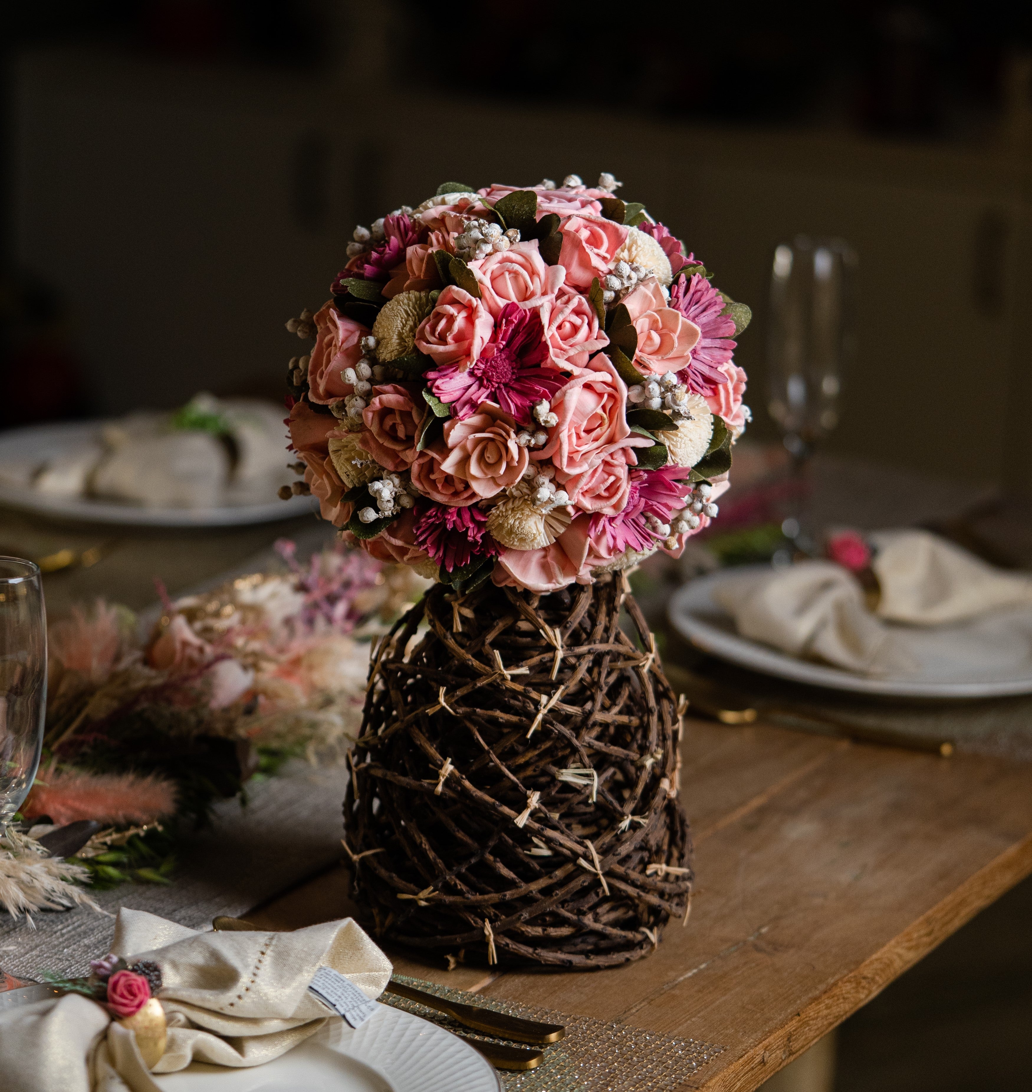 Dried flower bouquet for table decoration