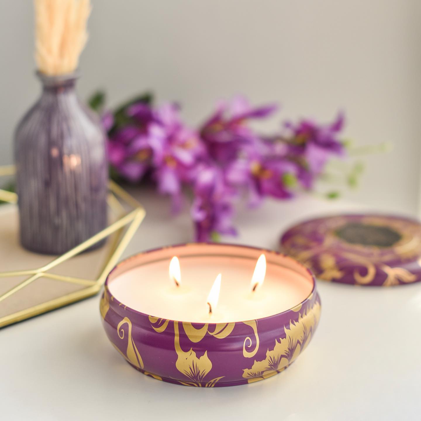 Soft Suede & Vetiver Scented Tin Candle for Home Decor | 3 Wick Candle with Soft Suede & Vetiver Fragrant | Three Wick Candle